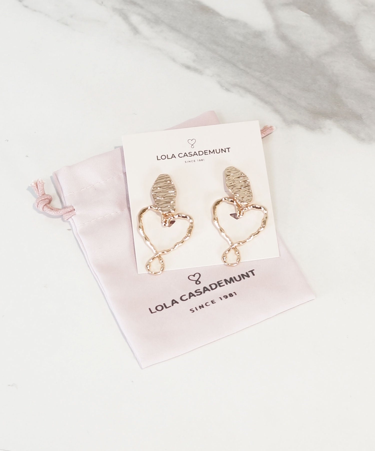 【LOLA CASADEMUNT】Pendientes corazon